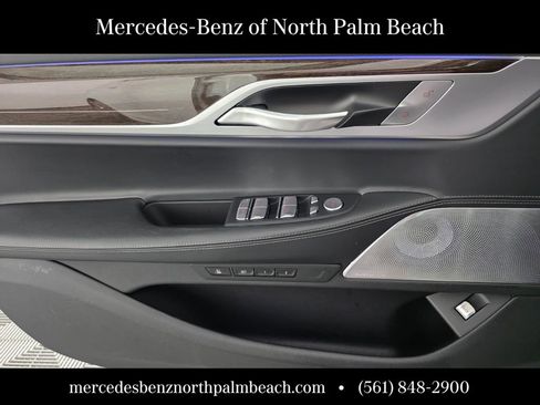 Used 2022 BMW 750i xDrive 750i xDrive image 27