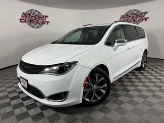 Used 2019 Chrysler Pacifica Limited video 1