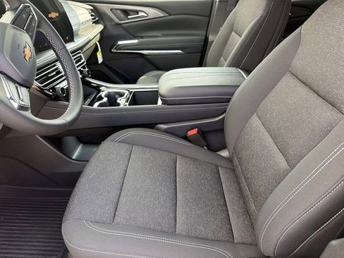 New 2026 Chevrolet Traverse LT w/ Driver Confidence Package FWD image 23