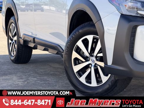 Used 2025 Subaru Outback Premium w/ Popular Package #1A image 11