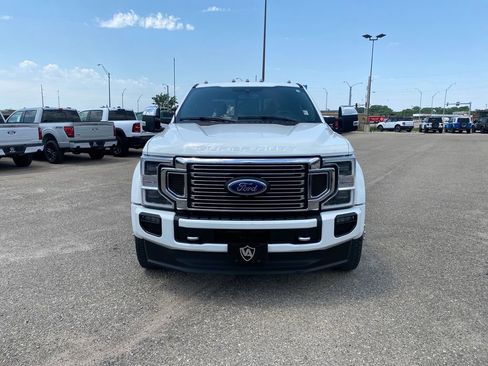Used 2022 Ford F450 Platinum w/ FX4 Off-Road Package AWD/4WD image 9