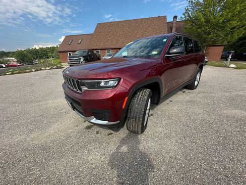 Used 2023 Jeep Grand Cherokee L Laredo AWD/4WD image 1