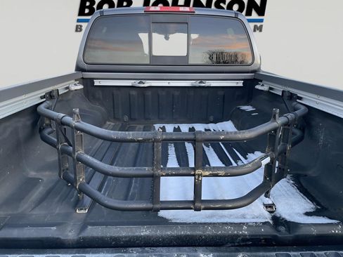 Used 2020 Nissan Frontier SV w/ Midnight Edition Floor Mats image 18