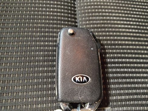 Used 2019 Kia Forte LXS FWD image 32