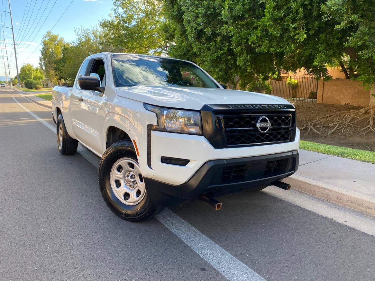 Used 2024 Nissan Frontier S RWD image 2