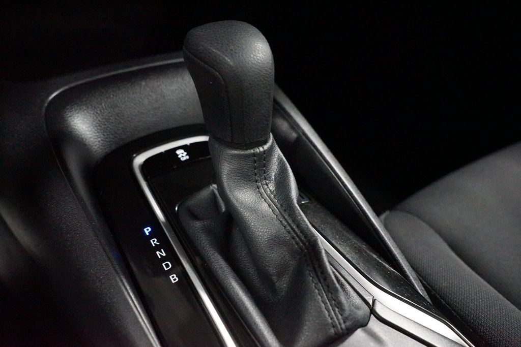 Certified 2025 Toyota Corolla LE FWD image 21