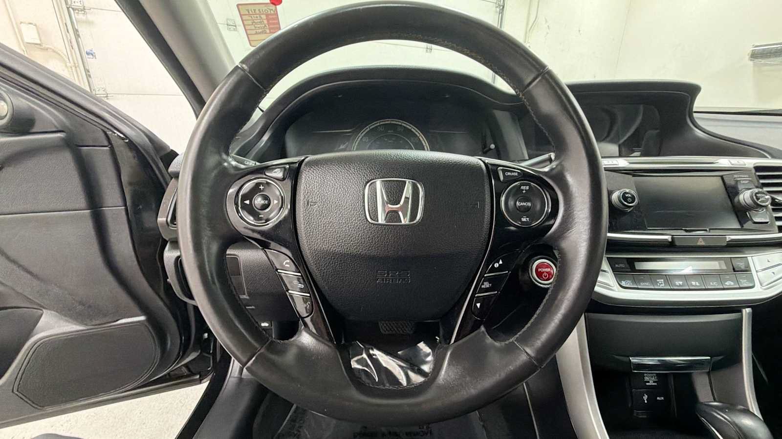 Used 2015 Honda Accord EX-L image 16