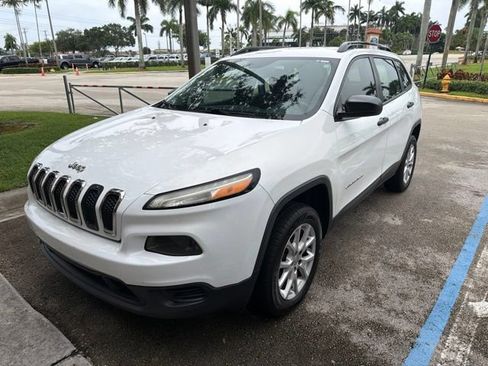 Used 2016 Jeep Cherokee Sport FWD image 1