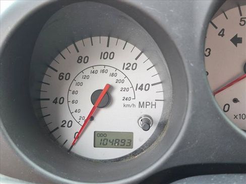 Used 2002 Toyota MR2 RWD image 10