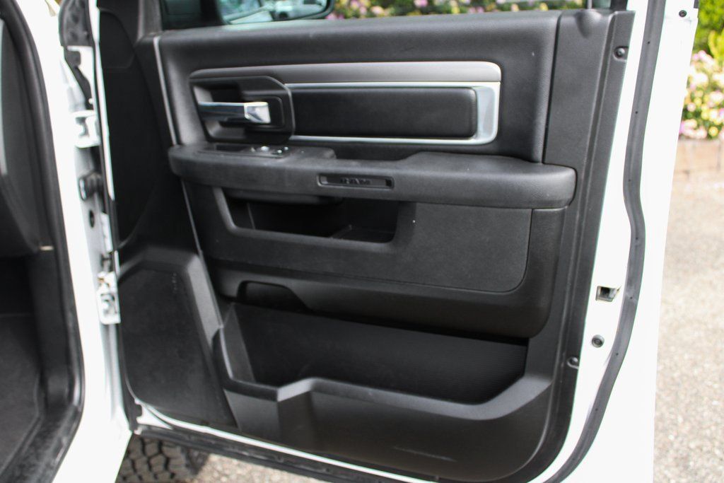 Used 2021 RAM 1500 Warlock AWD/4WD image 38