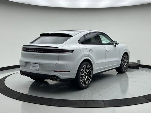 New 2025 Porsche Cayenne S image 9