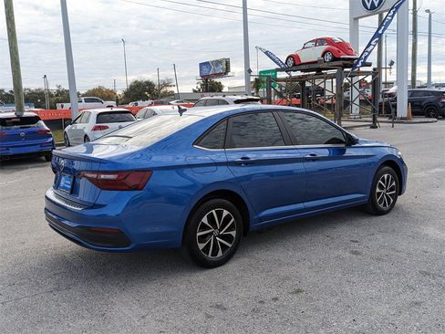 Certified 2024 Volkswagen Jetta S image 8