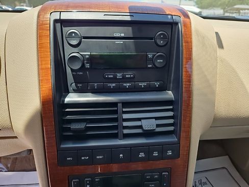 Used 2006 Ford Explorer Eddie Bauer image 18