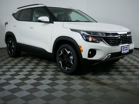 New 2026 Kia Seltos S image 2