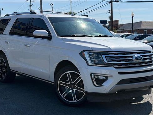 Used 2019 Ford Expedition Limited w/ Special Edition Package AWD/4WD image 8