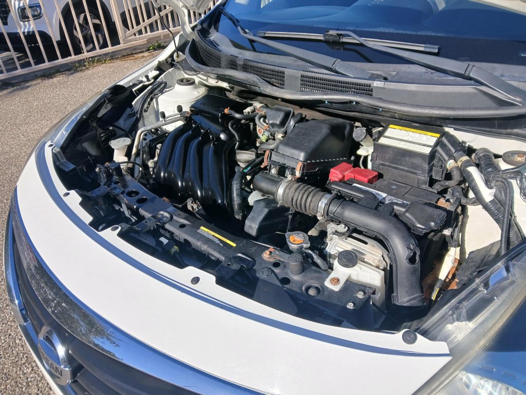 Used 2016 Nissan Versa SV FWD image 16