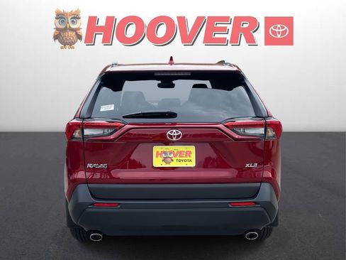 Used 2025 Toyota RAV4 XLE w/ Convenience Package image 3