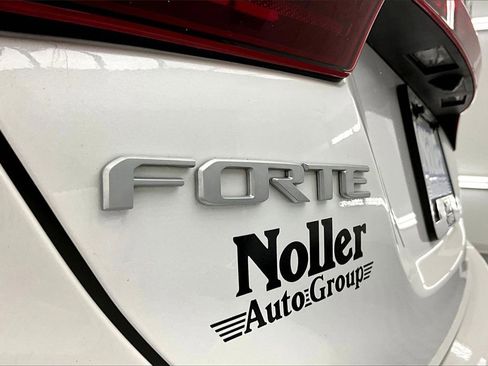 Used 2024 Kia Forte LXS image 8