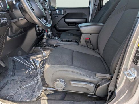 Used 2020 Jeep Wrangler Unlimited Sport S image 13