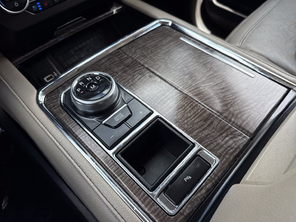 Certified 2019 Ford Expedition Max Limited RWD image 25