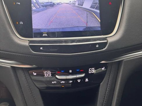 Certified 2024 Cadillac XT5 Luxury AWD/4WD image 16