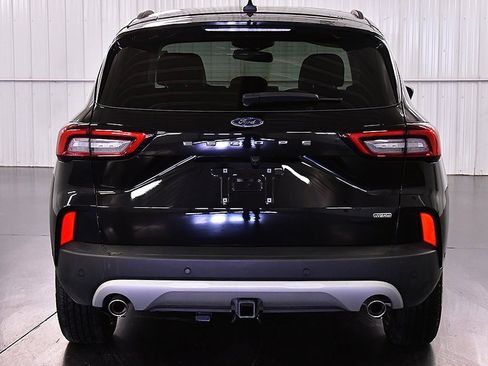 Used 2023 Ford Escape SE w/ PHEV Premium Package image 6