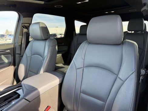 Used 2022 Buick Enclave Essence w/ Experience Buick Package image 14