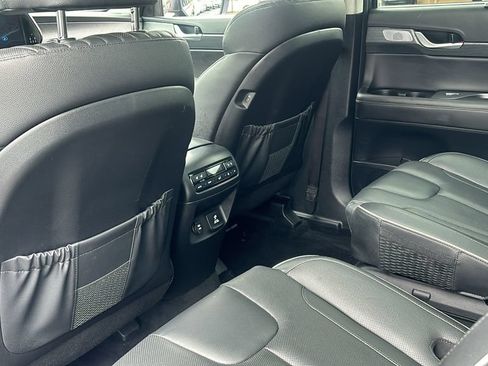 Used 2024 Hyundai Palisade Limited AWD/4WD image 32