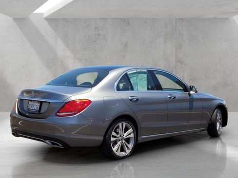 Used 2018 Mercedes-Benz C 300 Sedan w/ Premium Package image 4