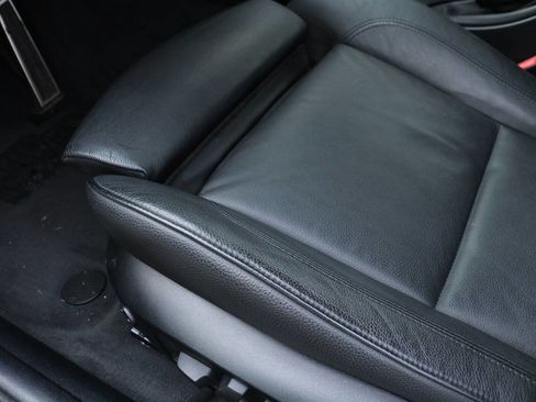 Used 2013 BMW 335is Coupe image 32