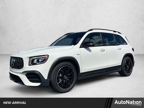 Used 2022 Mercedes-Benz GLB 35 AMG 4MATIC image 1