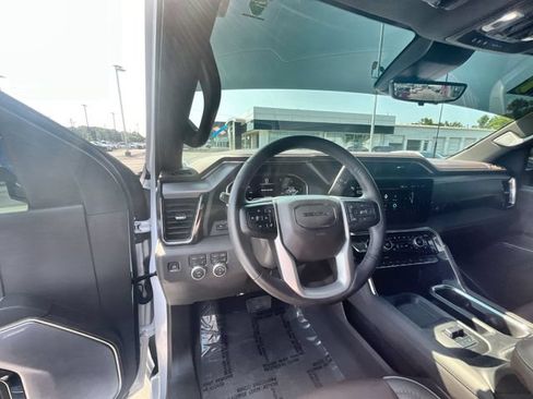 Used 2024 GMC Sierra 2500 Denali w/ Denali Reserve Package AWD/4WD image 14