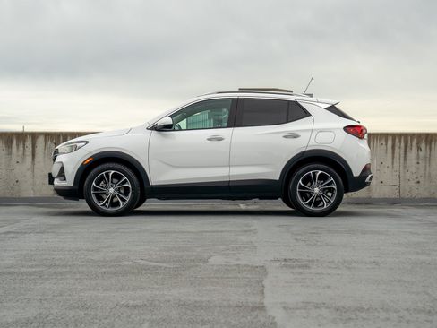 Used 2023 Buick Encore GX Select FWD image 3