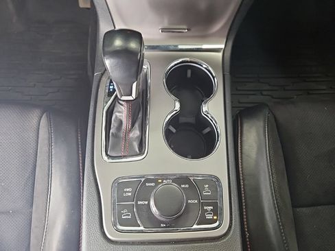 Used 2020 Jeep Grand Cherokee Trailhawk AWD/4WD image 12
