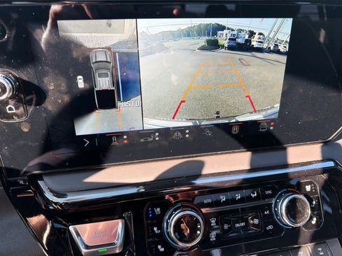 Used 2024 GMC Sierra 1500 AT4X AWD/4WD image 9