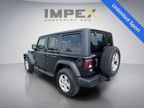 Used 2021 Jeep Wrangler Unlimited Sport AWD/4WD image 3