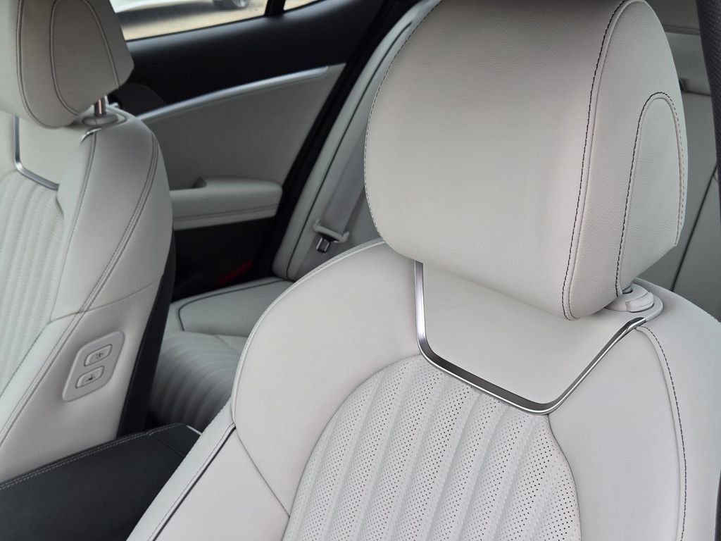 Used 2026 Genesis G70 3.3T Sport Prestige RWD image 20