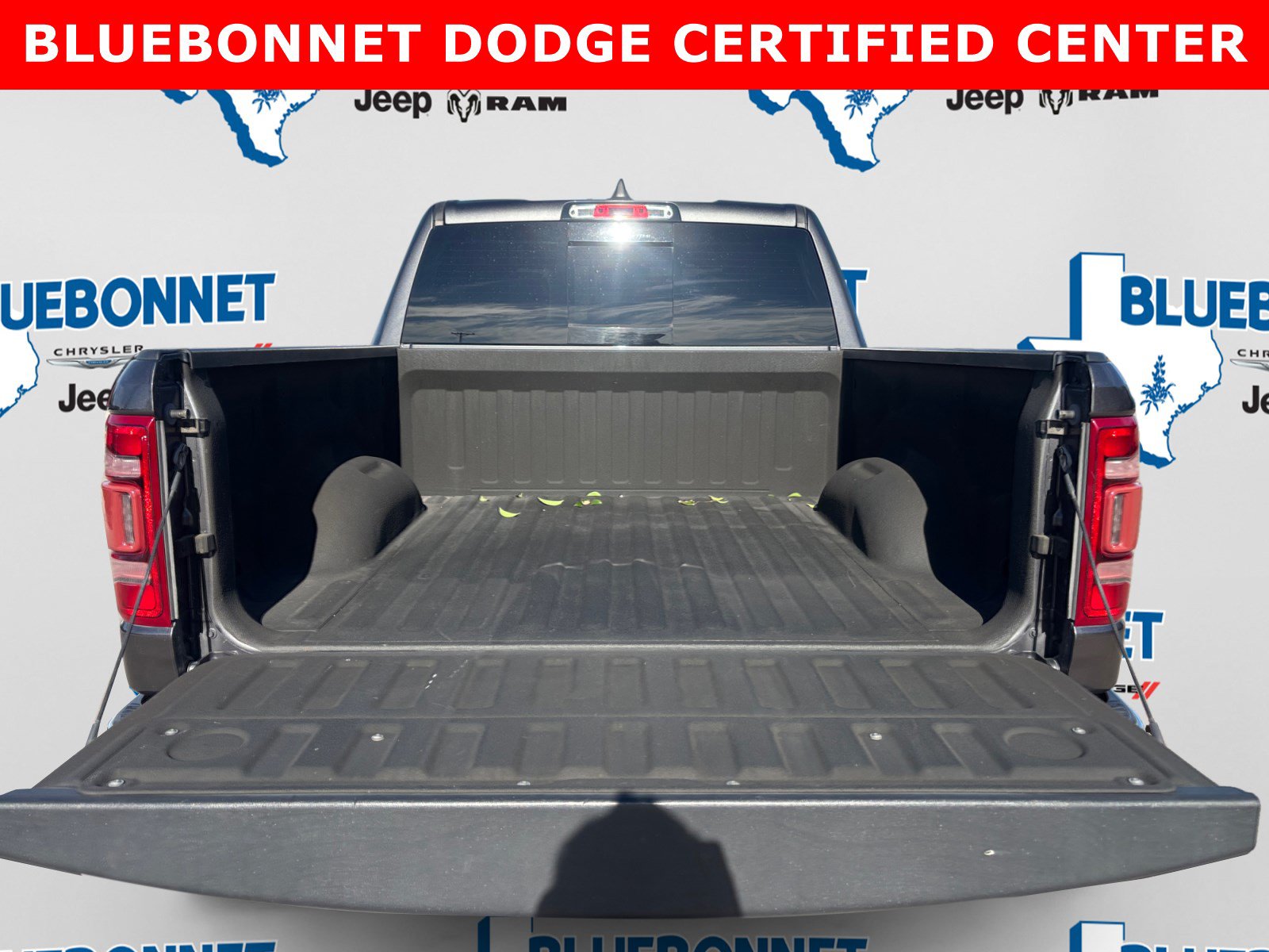 Used 2021 RAM 1500 Laramie AWD/4WD image 22