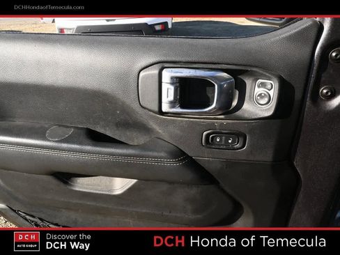 Used 2021 Jeep Wrangler Unlimited Sahara w/ Safety Group image 15