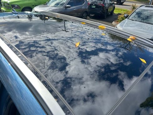 Used 2025 Kia Sorento SX Prestige image 28