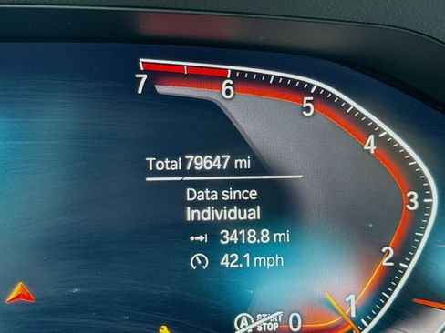 Used 2021 BMW 330i xDrive Sedan AWD/4WD image 8