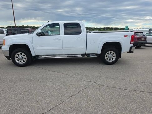 Used 2012 GMC Sierra 2500 SLT w/ SLT Convenience Package AWD/4WD image 2