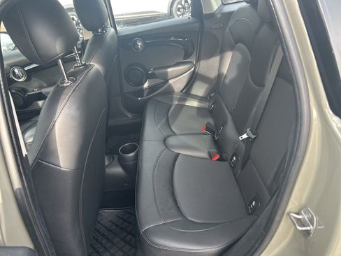 Used 2019 MINI Cooper 4-Door Hardtop image 17