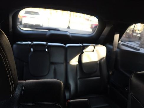 Used 2020 Ford Explorer ST w/ ST Street Pack image 11