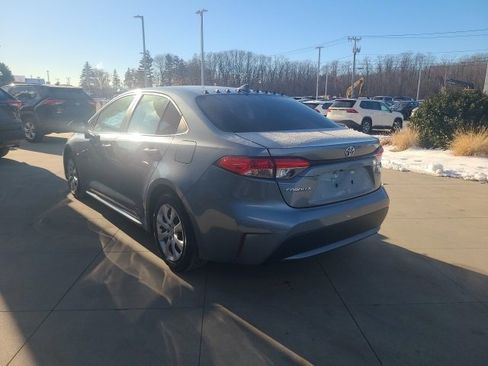 Used 2021 Toyota Corolla LE image 5