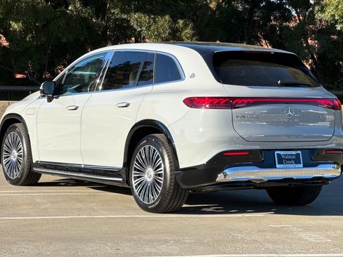 New 2025 Mercedes-Benz Maybach EQS 680 4MATIC image 3