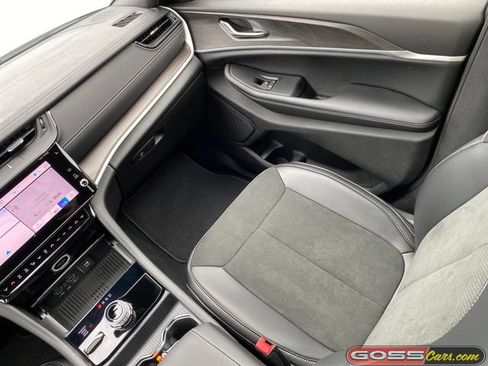 New 2026 Jeep Grand Cherokee L 4WD image 17
