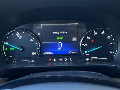 Used 2022 Ford Escape SE w/ SE Sport Appearance Package image 23