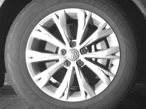 Used 2019 Volkswagen Tiguan S w/ Driver Assistance Package FWD image 11