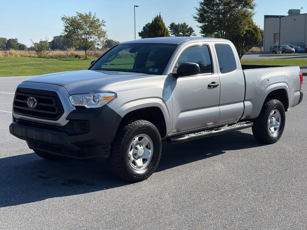 Used 2020 Toyota Tacoma SR AWD/4WD image 3
